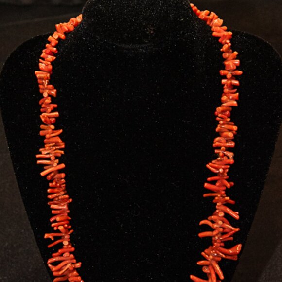 Vintage Red Branch Coral 18" Necklace - Picture 3 of 4